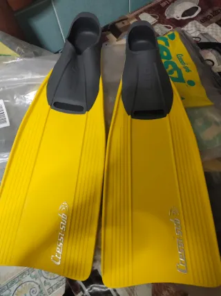 Aletas de natación Cressi Rondine amarillas