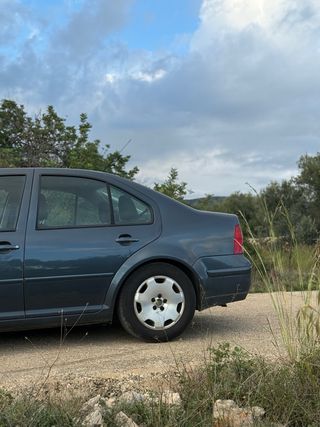 Volkswagen Bora 2000