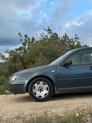 Volkswagen Bora 2000