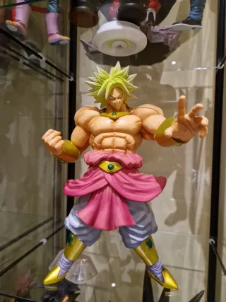 Figura Broly King Klustar con caja Dragon Ball