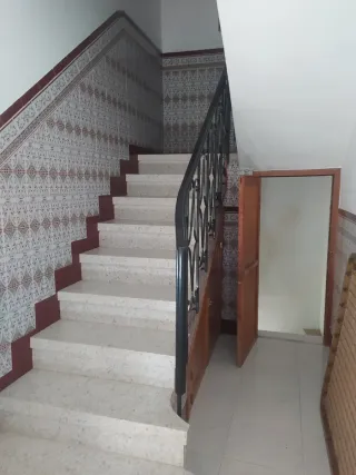 Casa con 154 m cons. dos plantas sótano 1oo m