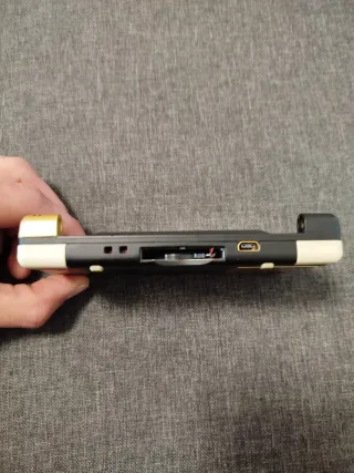 Nintendo DS Macro - Negra/Dorada