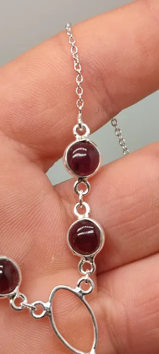 Gargantilla de Plata y Granates.