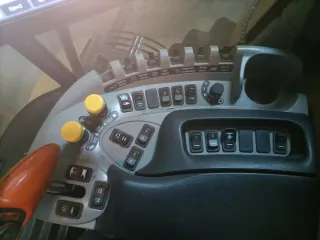 Cosechadora New Holland CR8080 SCR