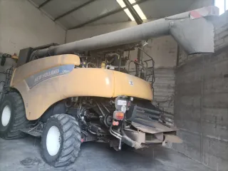 Cosechadora New Holland CR8080 SCR