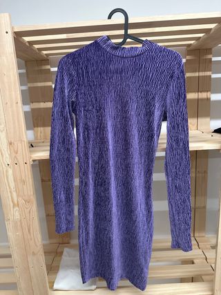 Mini vestido morado con textura