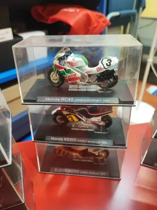 Lote 17 Motos Escala 1:43