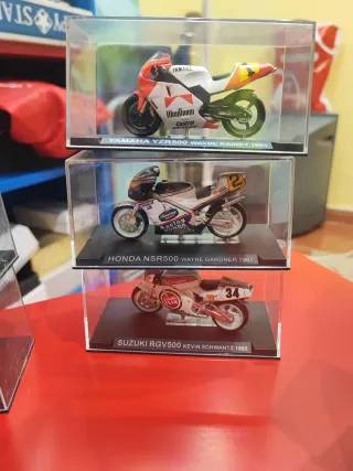 Lote 17 Motos Escala 1:43