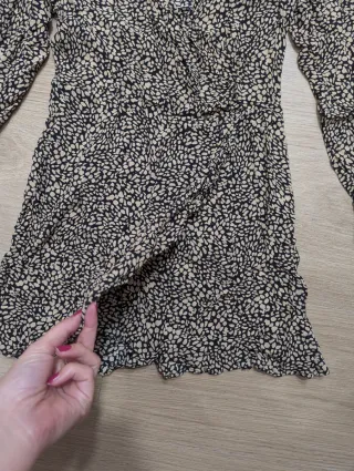 Vestido corto estampado manga larga