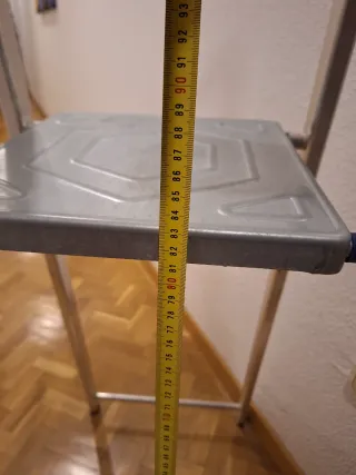 Escalera plegable 4 peldaños