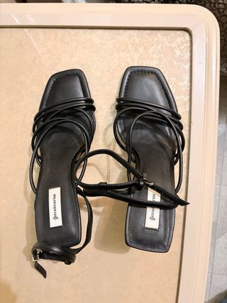 Tacones Stradivarius Negros