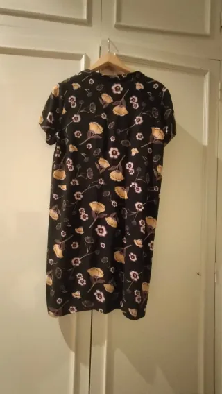 Vestido negro estampado flores