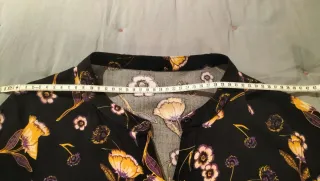 Vestido negro estampado flores