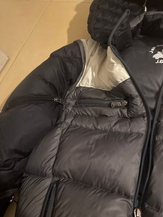 Anorak Jott Negro y Gris Se puede sacar las mangas