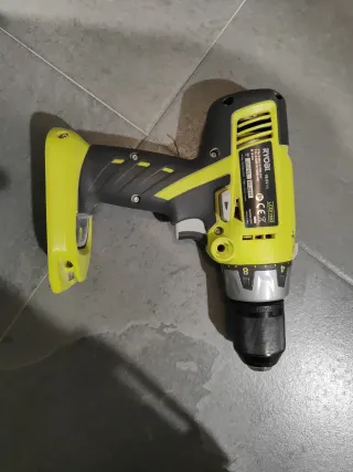 Taladro Percutor Ryobi ONE+ Batería+Cargador