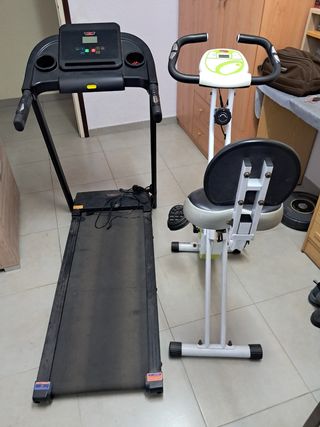 Bicicleta estática y cinta de correr