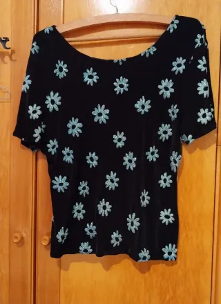 Blusa fiesta flores plateadas