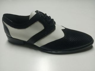 Zapatos de vestir piel suela cuero talla 42