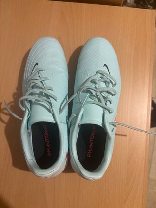 Botas de fútbol Nike Phantom Talla 42 Nuevas