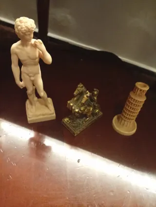 Figura Clásica Hombre Desnudo