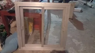 Ventana corredera aluminio vidrio texturizado