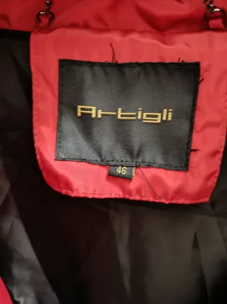 Giubbotto donna rosso con zip nera