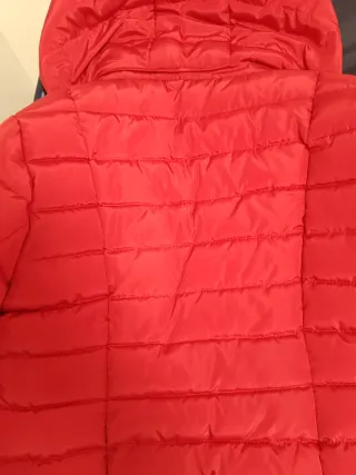 Giubbotto donna rosso con zip nera