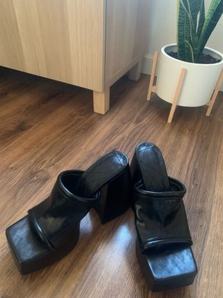 Sandalias Negras Tacón Plataforma Polipiel Bershka