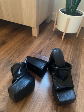 Sandalias Negras Tacón Plataforma Polipiel Bershka