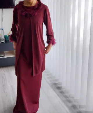 Vestido largo fiesta plumeti. Granate. Casi sin us