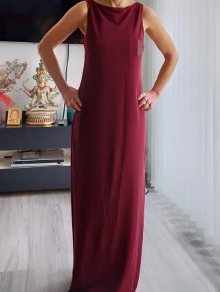 Vestido largo fiesta plumeti. Granate. Casi sin us