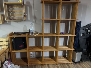 Estantería de madera modular