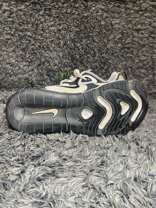 Nike Air Max 200 Talla 42.5 Negro Blanco