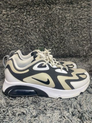 Nike Air Max 200 Talla 42.5 Negro Blanco