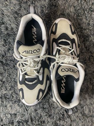 Nike Air Max 200 Talla 42.5 Negro Blanco