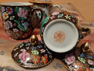 Tazze in porcellana cinese con coperchio