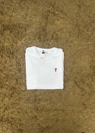 Camiseta Ami Paris Corazón Rojo