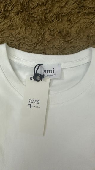 Camiseta Ami Paris Corazón Rojo