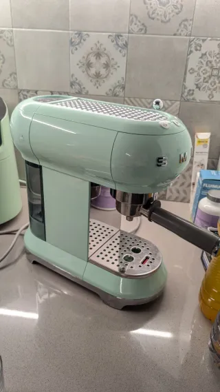 Cafetera Smeg Verde Mint