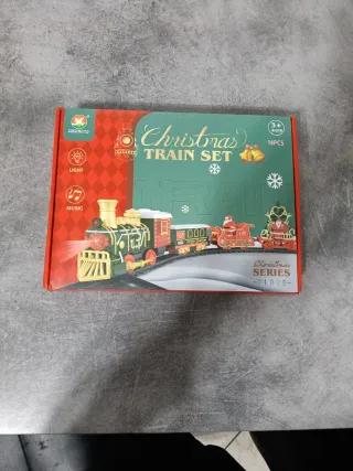 Trenino di Natale si muove ,con Luci e Musiche nat