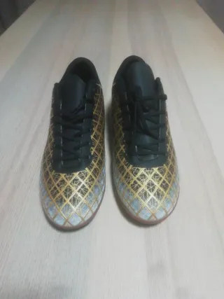 Zapatillas de fútbol sala nuevas talla 43-44