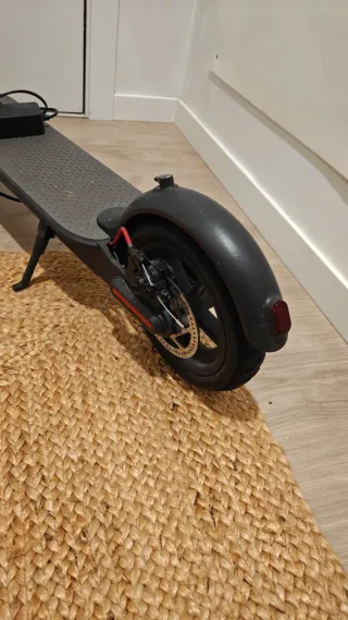 Patinete Eléctrico Xiaomi Mi Electric 365