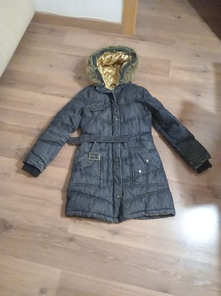 Abrigo de invierno con capucha y cinturón