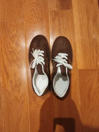 Zapatillas Marrones con Estampado Animal