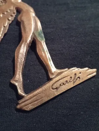 Fregio vintage donna alata