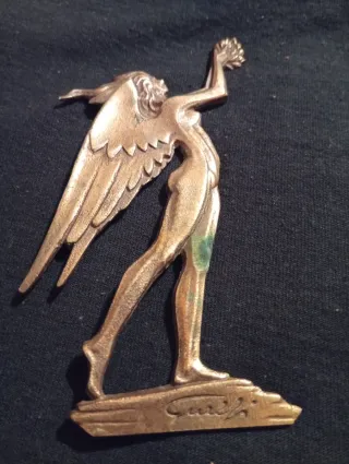 Fregio vintage donna alata