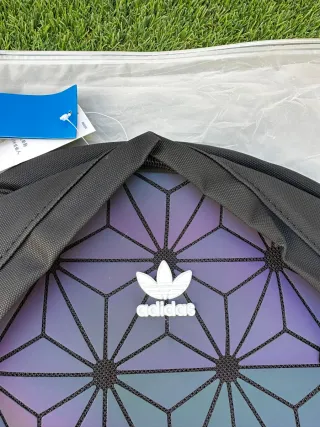 Mochila Adidas Negra y Multicolor Geométric