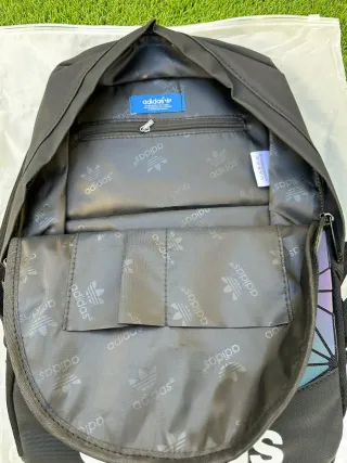 Mochila Adidas Negra y Multicolor Geométric