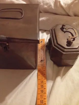 Coppia scatole antiche in ottone