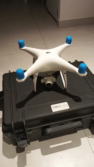 Dron DJI Phantom 4 Pro con Accesorios